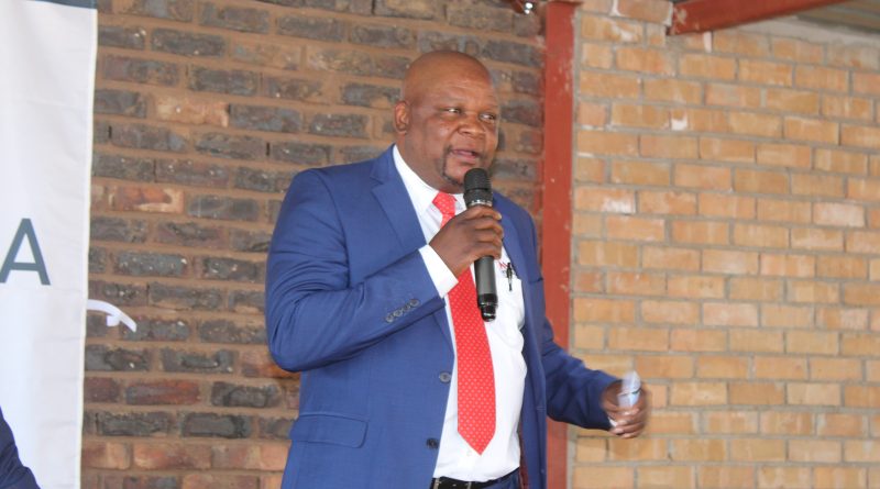 Noko Maimela Incorporated donates 790 shoes to Ga-Manyaka pupils ...