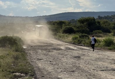 Residents threaten:  “No tar road, no  vote.”